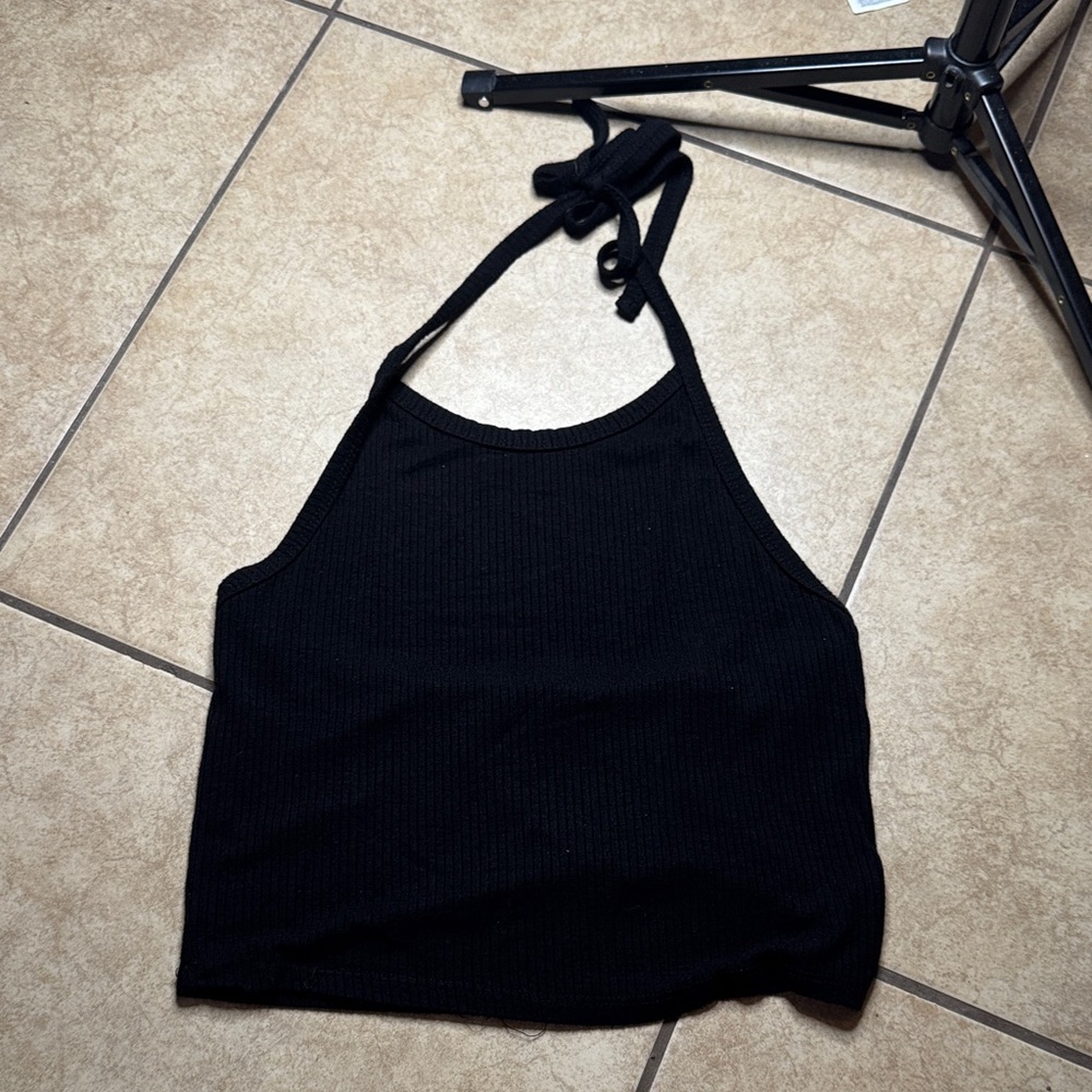 Bozzolo Black Ribbed Halter Crop Top